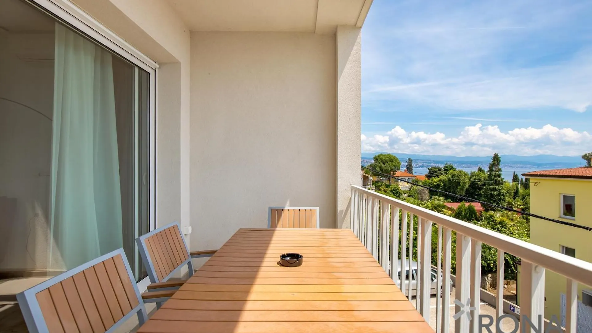 Apartments Rona Erea Ičići