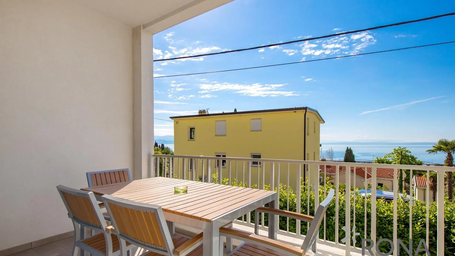 Apartments Rona Erea Ičići